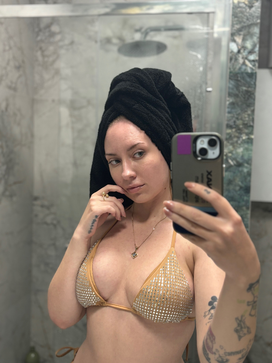 Nude girl KateV in Sukhum