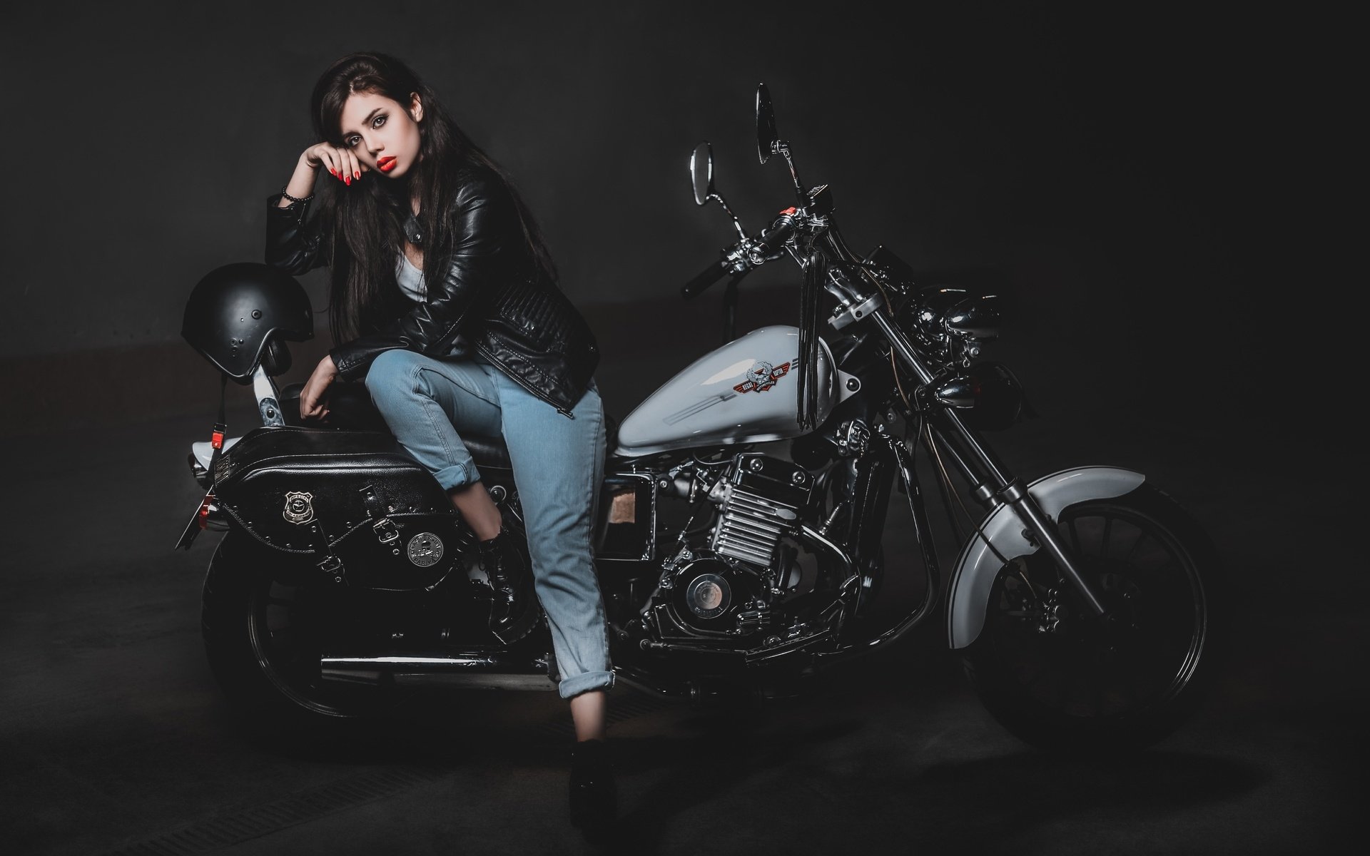 Biker girls: style and drive in Sukhum