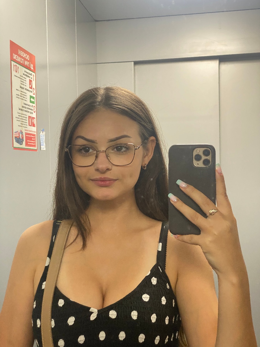 Sexy model Stacy in Sukhum